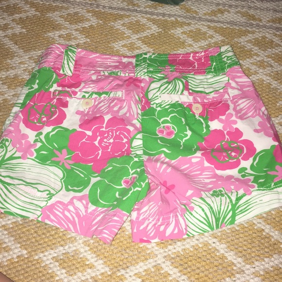 Perfect condition Lilly Pulitzer Callahan shorts - Picture 3 of 4